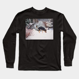 Winter snow scene with cute black and tan dog Long Sleeve T-Shirt